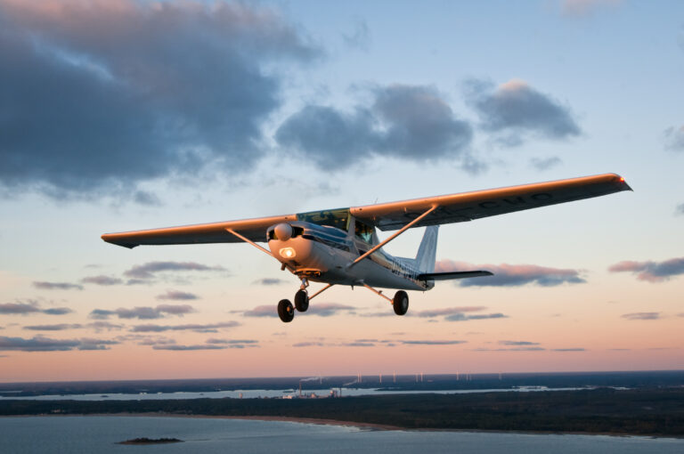 Cessna C152